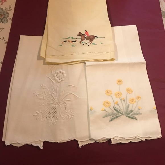 Vintage Other - Vintage embroidered guest towels set of three